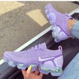 Vapor Max purple